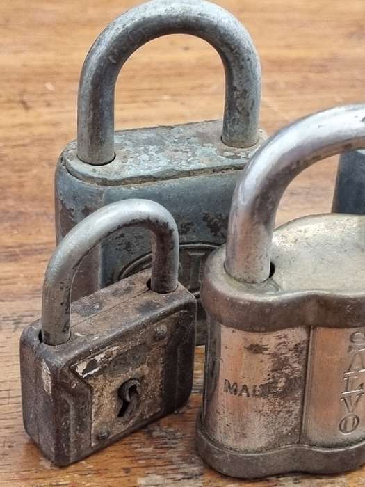 5 x Vintage Locks - No Keys