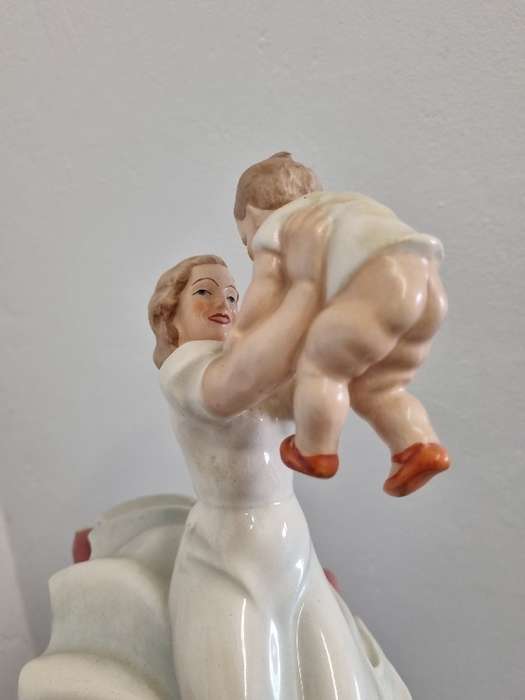 Most Beautiful Vintage Friedel Germany Large Figurine - Mother and Baby - Height - 19cm