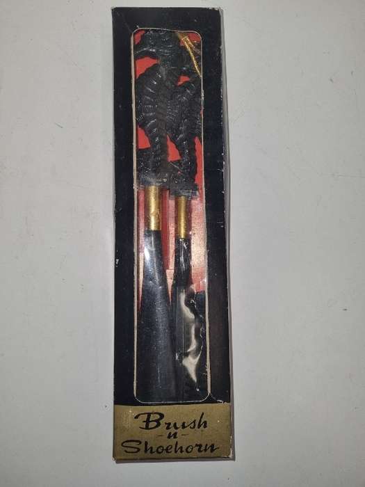 Vintage Brush and Shoehorn set - In Original Box