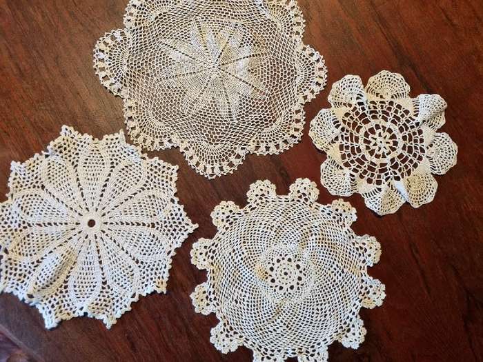 4 x Beautiful Vintage Fine Crochet Doilies