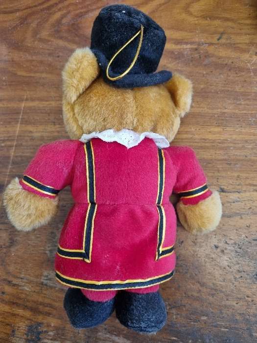 England Royal Beefeater Bear - Teddy - 26cm