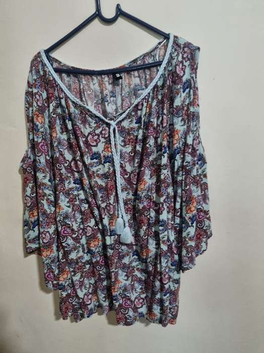 Beautiful Donna Top - Size 22