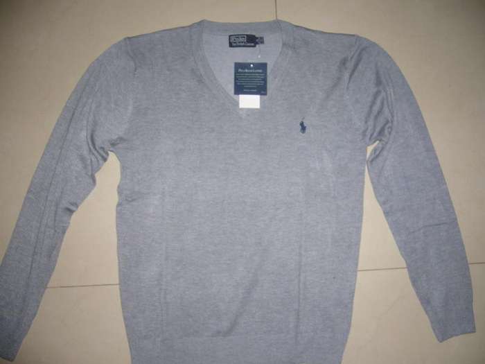 POLO - GREY - V NECK - SIZE MEDIUM - JUST IN DONT MISS IT -