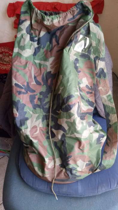1 x duffle bag