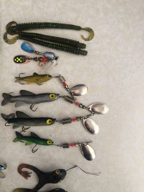 Fishing lures and spinners