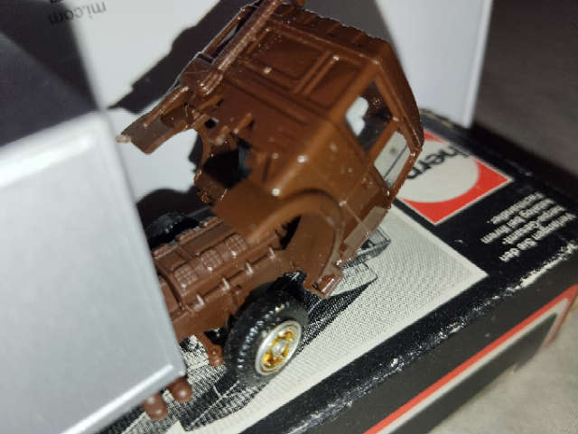 Herpa Saurer OM/Iveco Truck with Container - 1/87 Scale