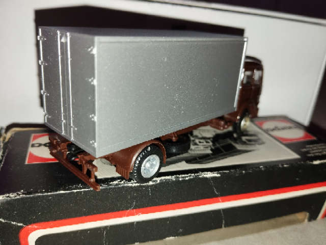 Herpa Saurer OM/Iveco Truck with Container - 1/87 Scale
