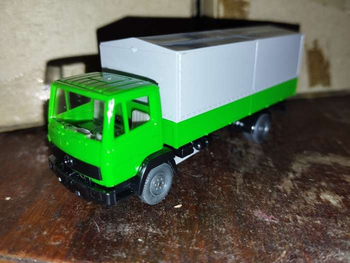 Wiking Mercedes Benz LP814 Truck - 1/87 Scale