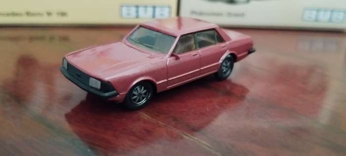 Herpa Ford Granada Ghia 2.8i - 1/87 Scale