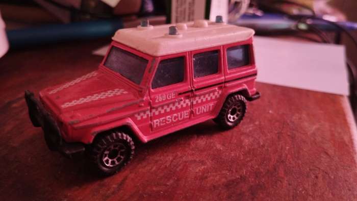 Matchbox Mercedes Benz 280 GE Rescue Unit