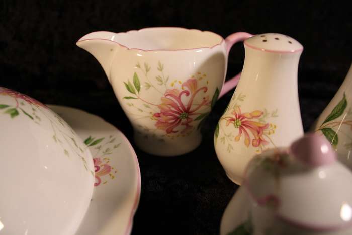 Stunning Shelley Honeysuckle 14172 Breakfast Set
