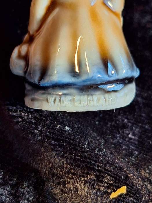 Wade Whimsies - Nursery Rhymes - Dr Foster 1970`s.