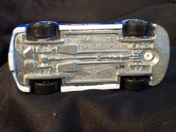 Hotwheels - Audacious 2002 Mattel - L38 (Colour Changing)