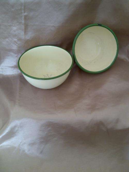 2 ENAMEL MIXING BOWLS