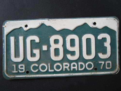 Vintage  American  number plate, great find to add to your collection