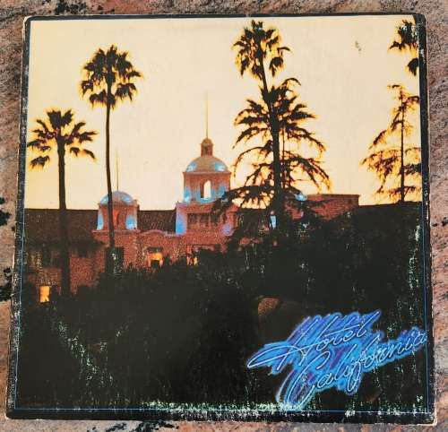 THE EAGLES Hotel California - Gatefold (Very Good+/Good+) Asylum AUC 4522 SA Pressing