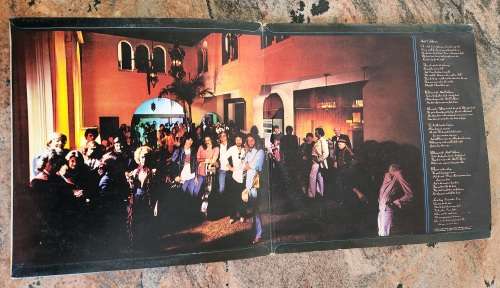 THE EAGLES Hotel California - Gatefold (Very Good+/Good+) Asylum AUC 4522 SA Pressing