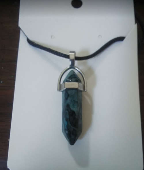 Pendant Blue Onyx is the ultimate symbol of courage, determination, and willpower.