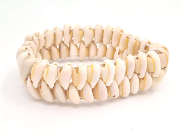 Cowrie shell bracelet - stretch - double