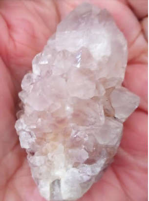 Boekenhout Spirit Quartz  contains the energies of the Earth, Air (Wind), Water and Fire