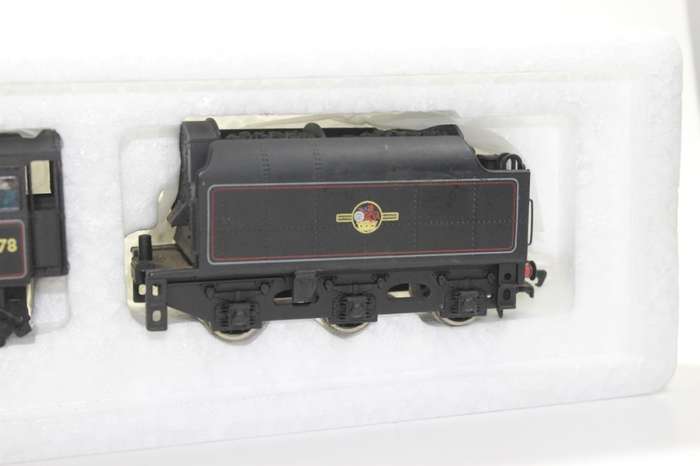 Bachmann : 4-6-0 BR Standard Locomotive