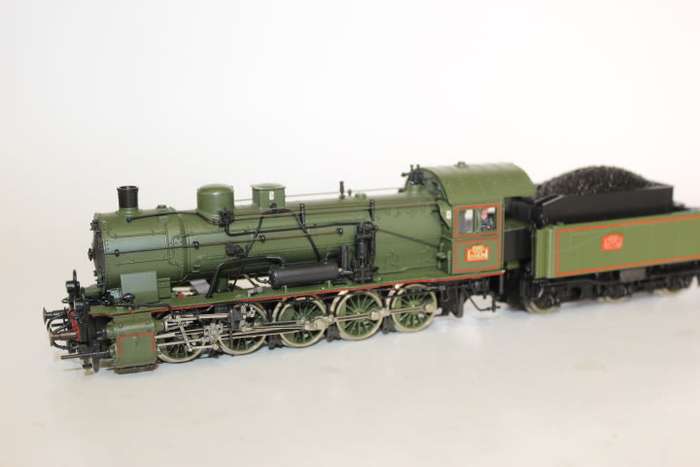 Roco :SNCF 0-10-0 STEAM LOCOMOTIVE 050B