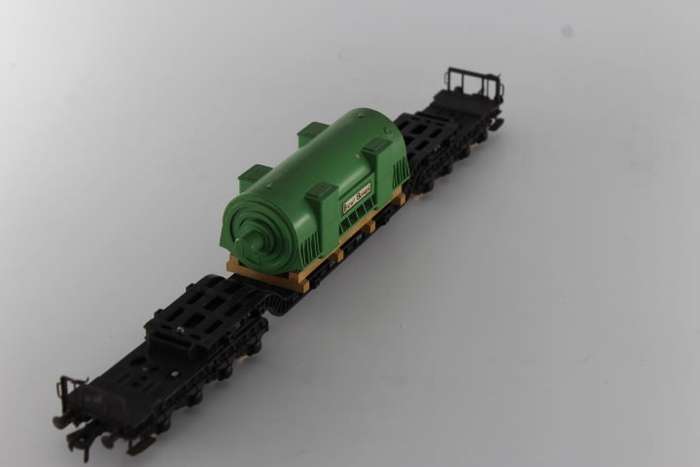 Fleishmann : Adnormal Tanker Low Bed Wagon