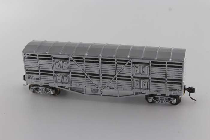 SARM: Triple Deck Cattle Wagon (Lima Couplers)
