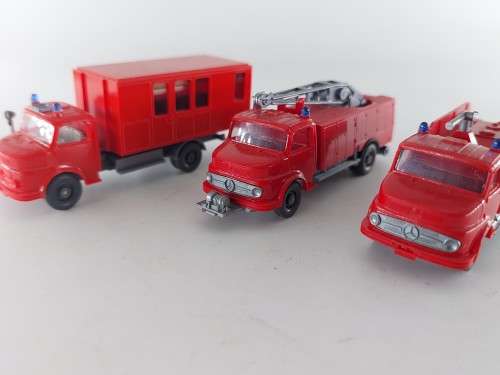 Wiking : 3 x Bull Nose  Rescue Trucks