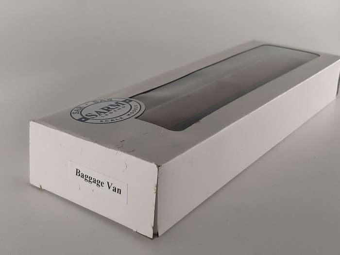 SARM: 1st Class SAR  Passenger Wagon (Imperial Brown)
