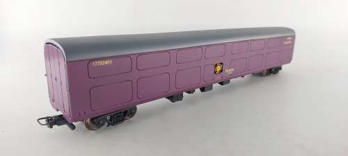 South African Model Trains : Premier Class Car Carrier (Lima Couplers)