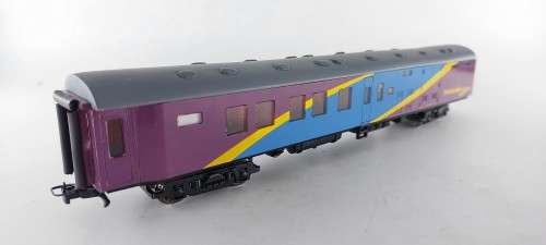SARM :) South African Shosloyza Meyl Composite Coach (Lima Couplers)