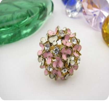 Stunning 30mm Pink Floral Cluster Ring Size 7