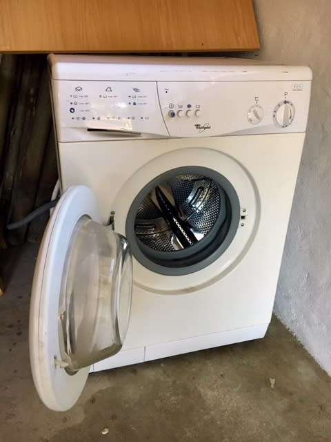 ## WHIRLPOOL FRONT LOADER WASHING MACHINE ## GOOD CONDITION ## BARGAIN! COLLECTION RANDBURG ONLY!!