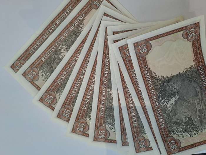 Set of 1979 10 x Rhodesian $5 banknotes in sequence