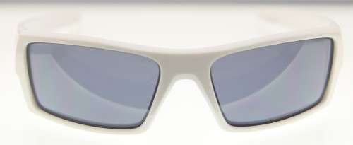 OAKLEY Sunglasses - Made in USA - R1 Start with NO Reserve