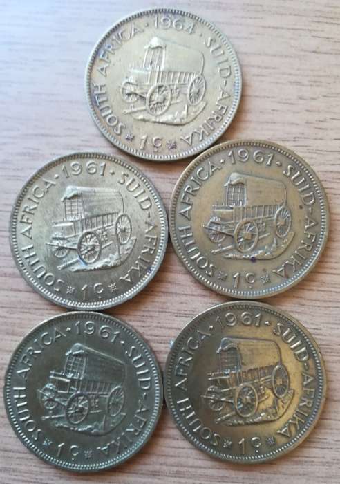 5 OLD LARGE ONE CENT COINS. 4 X 1961 & 1 X 1964. BID PER COIN FOR THE LOT.
