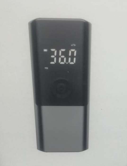 Car air pump, LED digital display, real-time display current tyre pressure, with built-in flashlight
