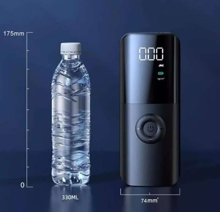 Car air pump, LED digital display, real-time display current tyre pressure, with built-in flashlight