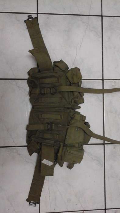 sandf kidney pouches in good condition