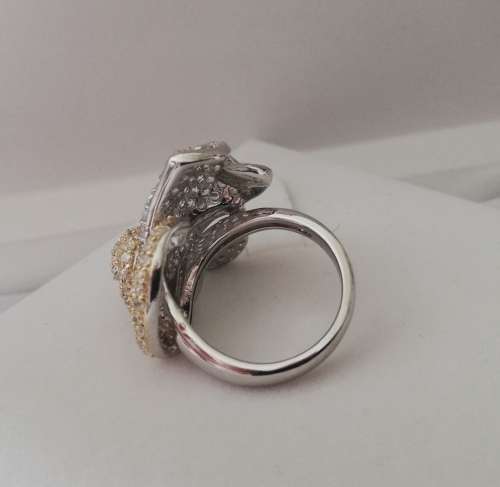Wow!! Solid Silver 925 Ladies Designer Snake Style Ring, one of a kind, A Must Have.