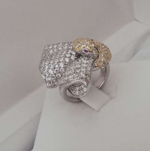 Wow!! Solid Silver 925 Ladies Designer Snake Style Ring, one of a kind, A Must Have.