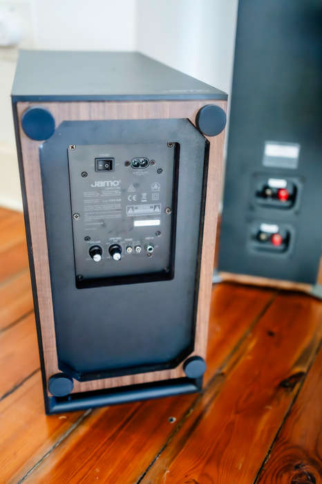 Jamo S807 5.2.2 Dolby Atmos Surround system with 2 subwoofers