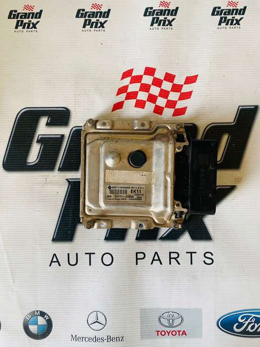 HYUNDAI i20 ECU COMPUTER BOX 39111-03800 9001140430KD ME17.9.11.1 EK11
