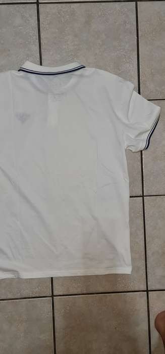 100% Original Guess Golfer - X-Large (Retail R699)