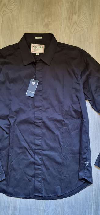 100% Original Guess Formal Shirt - Medium (Retail R699)