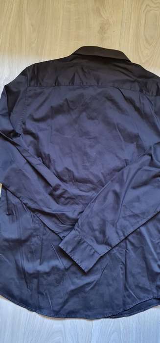 100% Original Guess Formal Shirt - Medium (Retail R699)