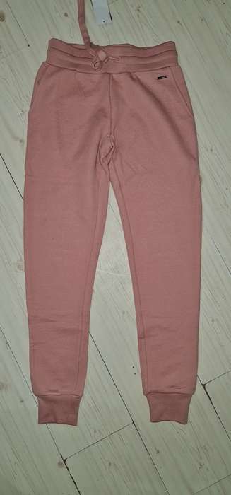 100% Original Guess Ladies Pants - Guess Size Large RETAIL R999