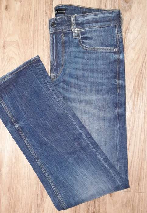 100% Original Guess Jeans - Mens Slim Straight Jeans Size : W32L34 (Retail R1299)