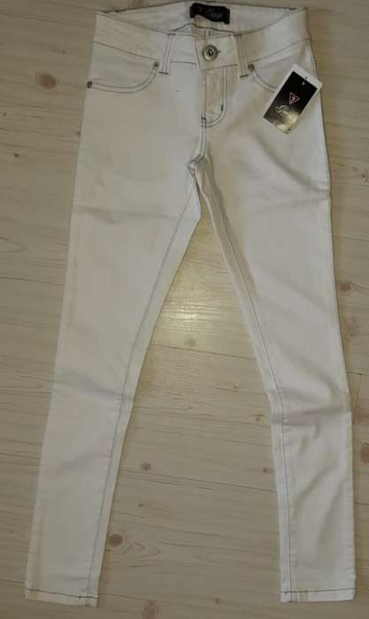 100% Original Guess Ladies Jeans- Size W32L34 RETAIL R999